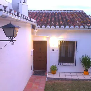 1-bed-traditional-holiday-rental-cottage-oasis.1costadelsol.com/